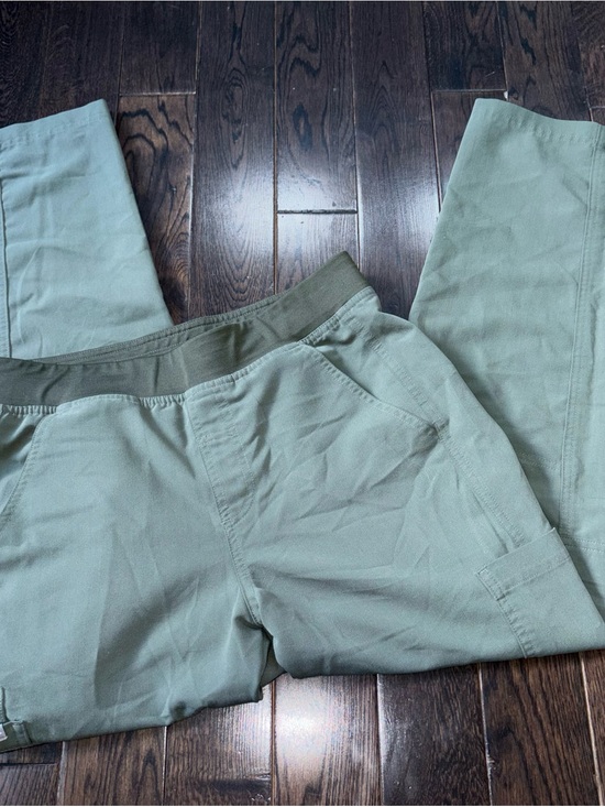 Figs Pants - FIGS Scrub Cargo Pant size small